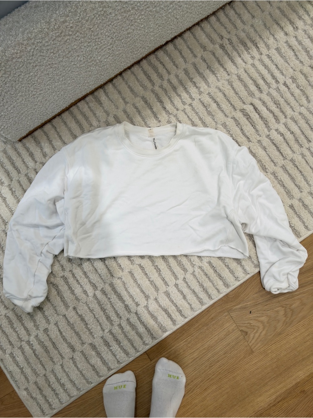 Aritzia Cropped White Women's Crewneck Sweatshirt